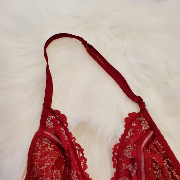 One Day Only Sale! NWT VS red lace garter slip lingerie - Picture 8 of 16